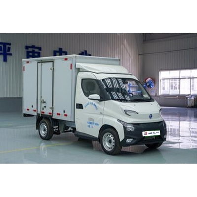 2024年 4トンの貨物輸送能力と230kmの走行距離を持つ8立方メートルのエネルギー軽箱トラック