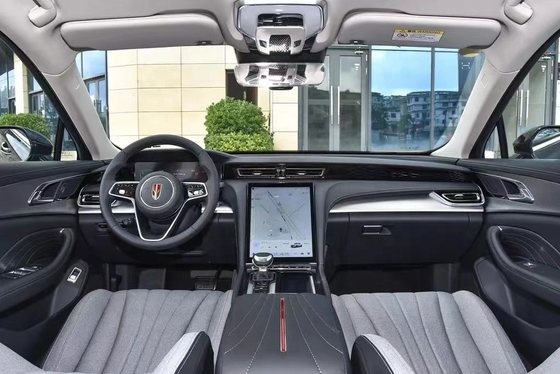 中国中型・大型セダンHongQi H5 4.1-6Lエンジン容量と需要が高い