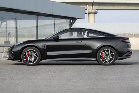 2024 Neta GT A ロング エンドゥアランス スポーツカーで純粋な電力の力を体験
