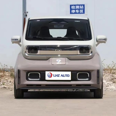 スタイリッシュなウーリング自動車 バオジャン キウイ 最新の成人用電気自動車 2024年