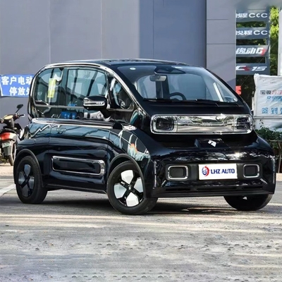 305kmの走行距離と 105km/hのスピード 2024年の最高評価の成人用電気自動車