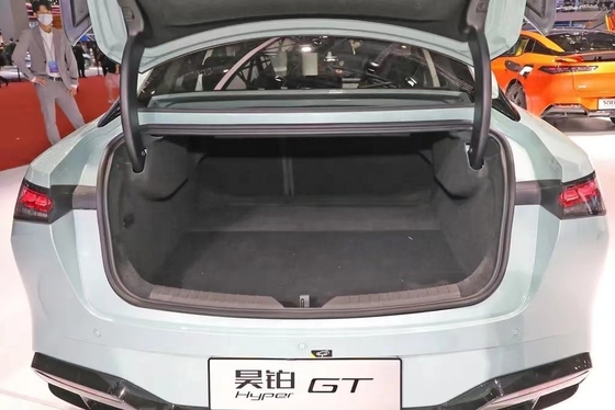 ハイパーGT 電動スポーツカーにおける スタイルと性能の究極の組み合わせ