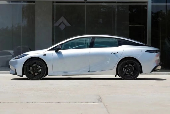 ダブル・ウィッシュ・ボーン フロントサスペンション 8つのエアバッグ付きハイパーGT電気スポーツカー
