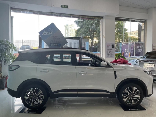 9 CHERY Tiggo 7Plusの前向きシフトとダークインテリアカラー