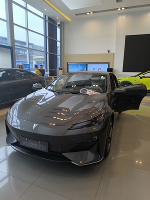 515-705km クルージング範囲 100%電気自動車 チャンアン・シェンラン SL03 スポーツカー