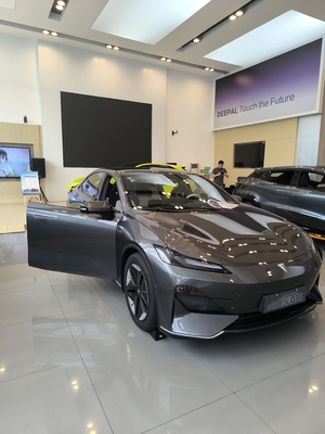515-705km クルージング範囲 100%電気自動車 チャンアン・シェンラン SL03 スポーツカー