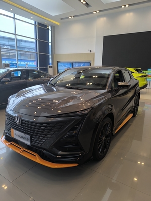 チェンガン UNI-T 1.5T 5ドア 5座 SUV 4535*1870*1565 低総所有コスト