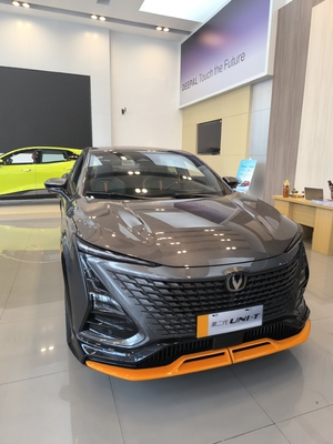 チェンガン UNI-T 1.5T 5ドア 5座 SUV 4535*1870*1565 低総所有コスト