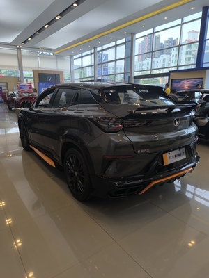 チェンガン UNI-T 1.5T 5ドア 5座 SUV 4535*1870*1565 低総所有コスト