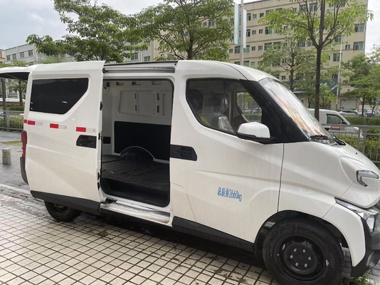 自動リフティングシステムと250kmのクルージング範囲を持つFeidi Q2Vホワイト貨物トラック