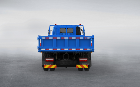 FEIDI WAW 4X2 SINOTRUCK カミングスエンジンとエンジニアリング車両カメラ付きダンプトラック