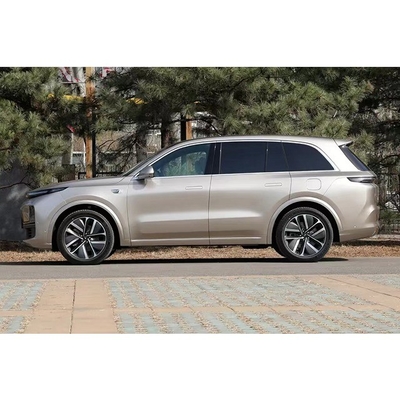 リー・L8の最高級の大型家族SUV 革シートと自動気候制御