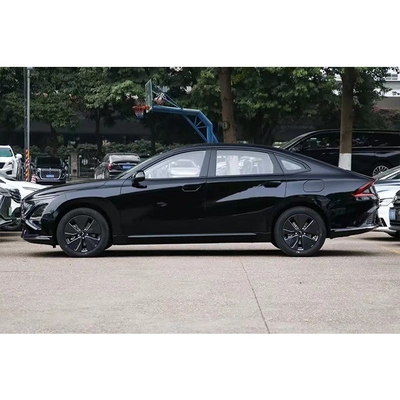 ワリング・スターライト 最大速度145の5ドア5座A級セダンPHEV