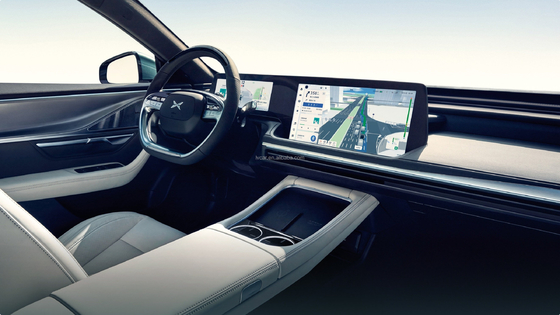 Xpeng P7 Ev 5人座電動SUV カー 暗いインテリアカラーとターボエンジンタイプ