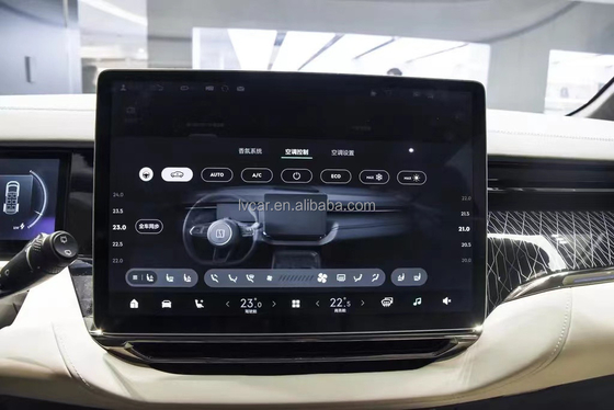 中国製純電動車 ゼークル009 2023 We 中型・大型 MPV 5ドア6座 双エンジンの車