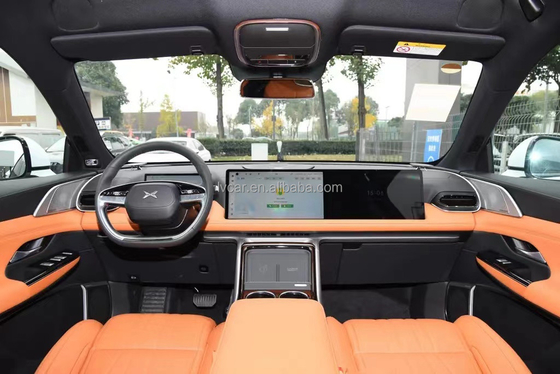 高速電動SUVカー 2023 Xpeng G9 パノラマサントラフ 702kmの走行距離