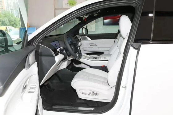 高速電動SUVカー 2023 Xpeng G9 パノラマサントラフ 702kmの走行距離