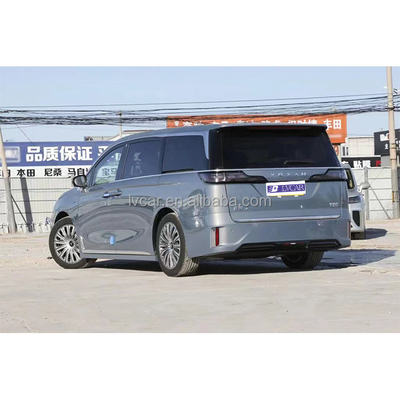 2024年 7人乗り豪華MPV 充電時間0.5時間