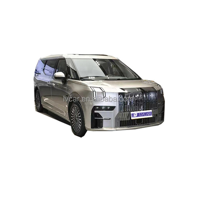 ZEEKR 009 6人座豪華MPV 116kWhバッテリー容量と0.5時間の充電時間