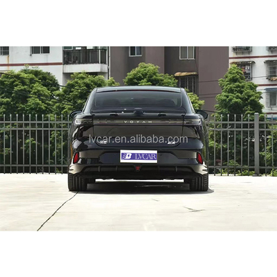 5つのドアと5つの座席を持つボヤ自動車の最高エネルギー車両の力を解放します