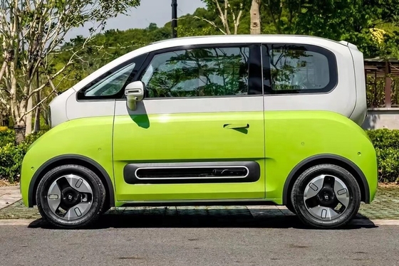 タッチスクリーン ウーリング バオジン 4ドア 5人座 エネルギー車両 4先駆動