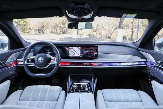 BMW I7 中古 ゼロキロメートル 電動セダン レザー LEDヘッドライト 5人座 ACC 左
