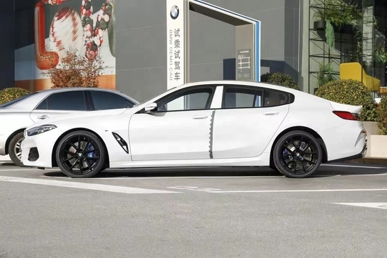 BMW 840i 2023 高馬力性能車 4ドアと電動後窓