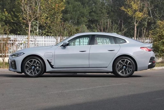 BMW i4 購入者にとって大ヒットする ABS搭載のエネルギー・ラグジュアリー・パフォーマンス・カー