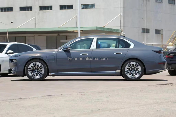 2023 BMW I7 eDrive50L M スポーツスーツ 640km エンド 電気セダン